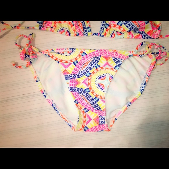 Colorful Bikini Set - Picture 3 of 4